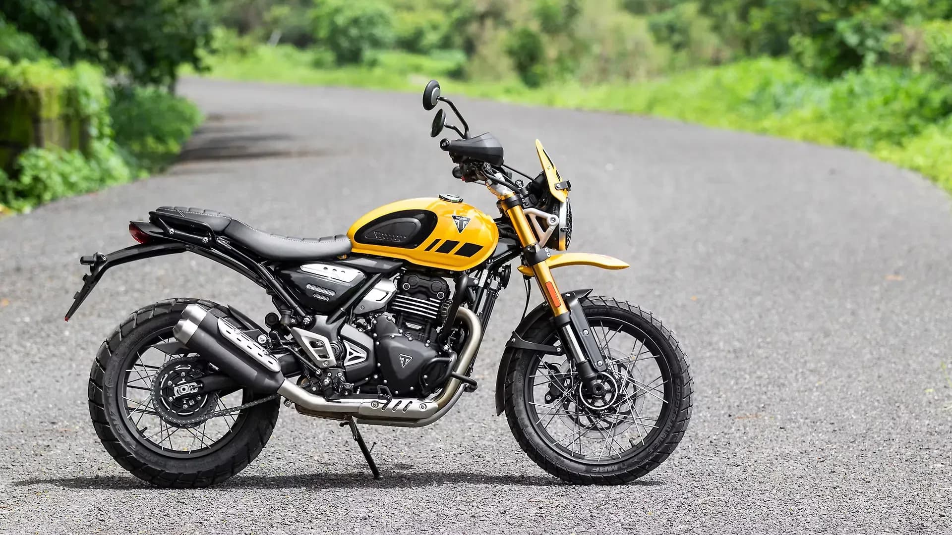 Triumph Scrambler 400 XC Right Side View