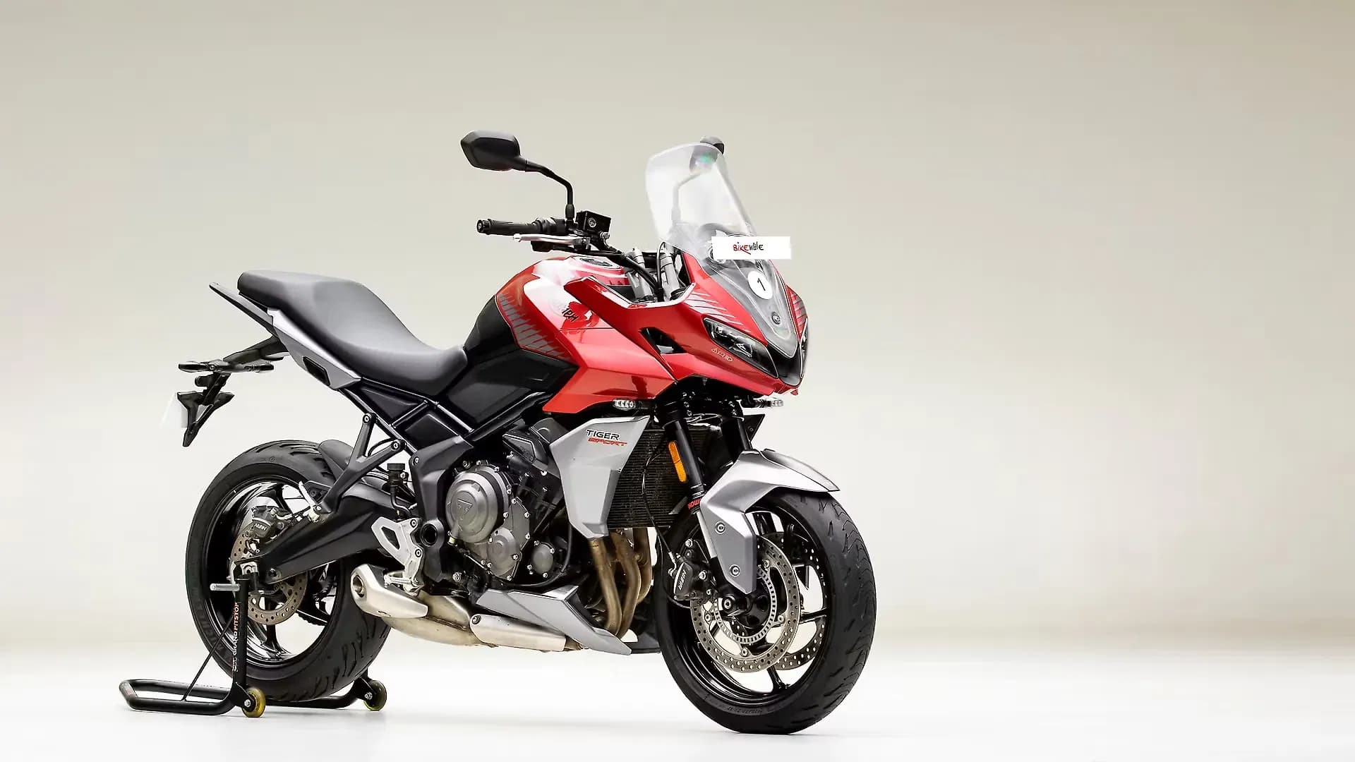 Triumph Tiger Sport 660 Right Front Three Quarter