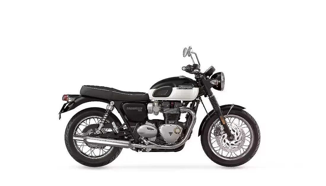 Triumph Bonneville T120 Black Right Side View