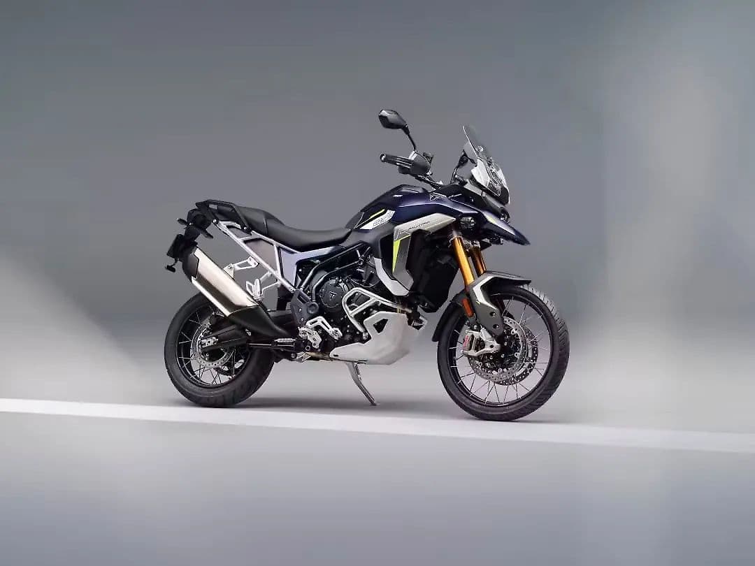 Triumph New Tiger 900 Right Front Three Quarter