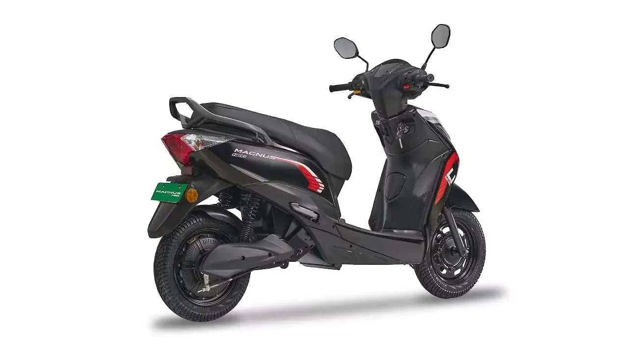 Ampere Magnus Right Rear Three Quarter