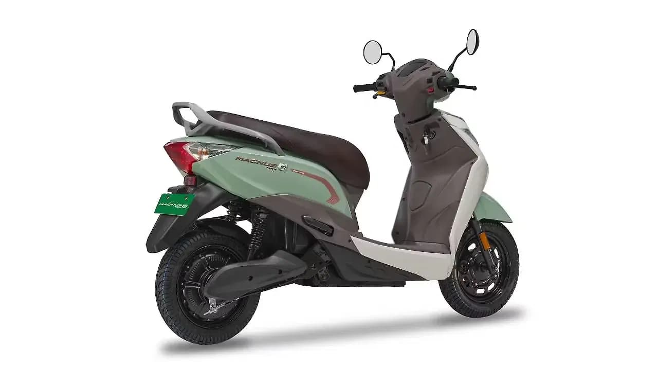 Ampere Magnus Grand Right Rear Three Quarter