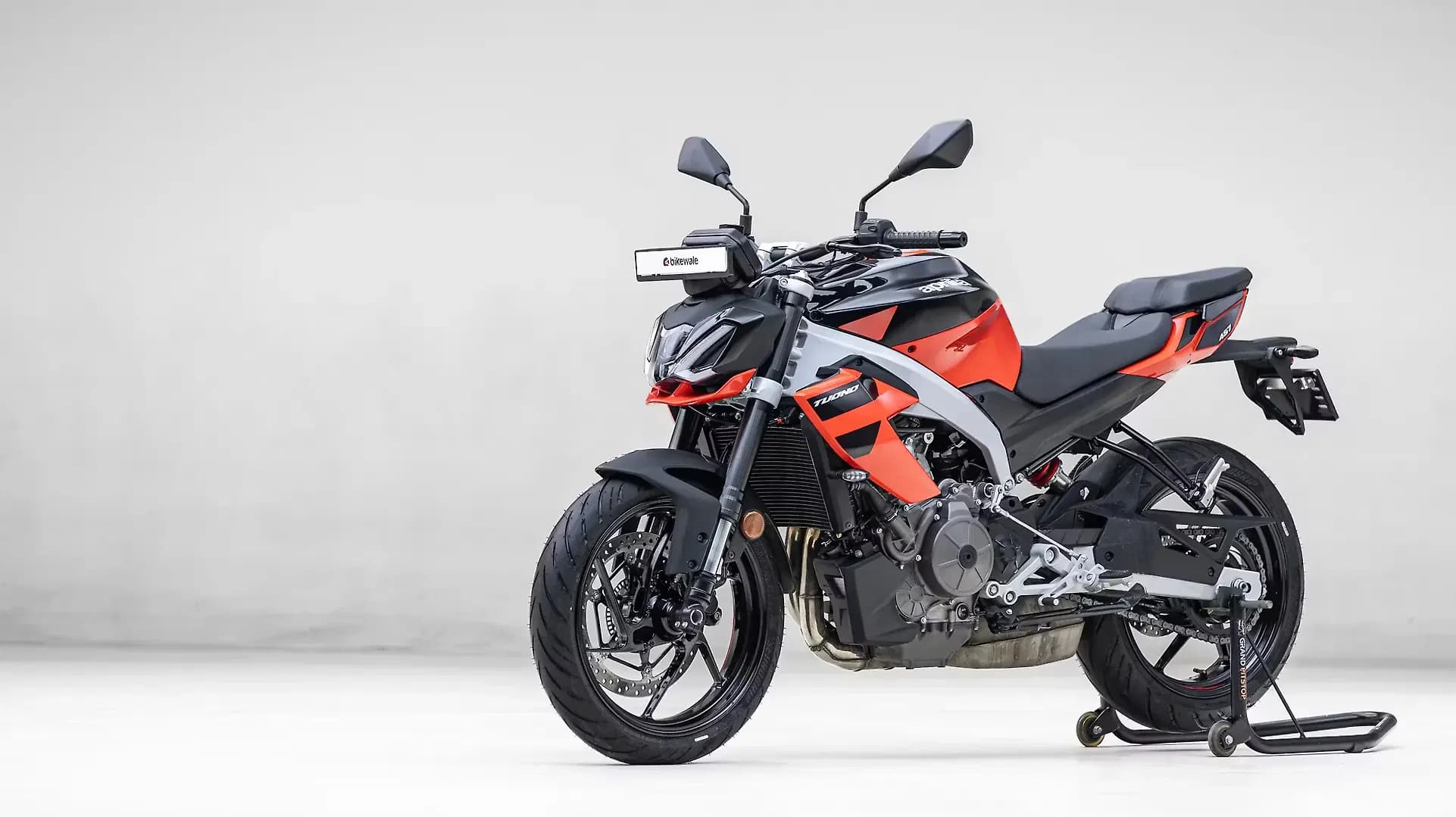 Aprilia Tuono 457 Left Front Three Quarter