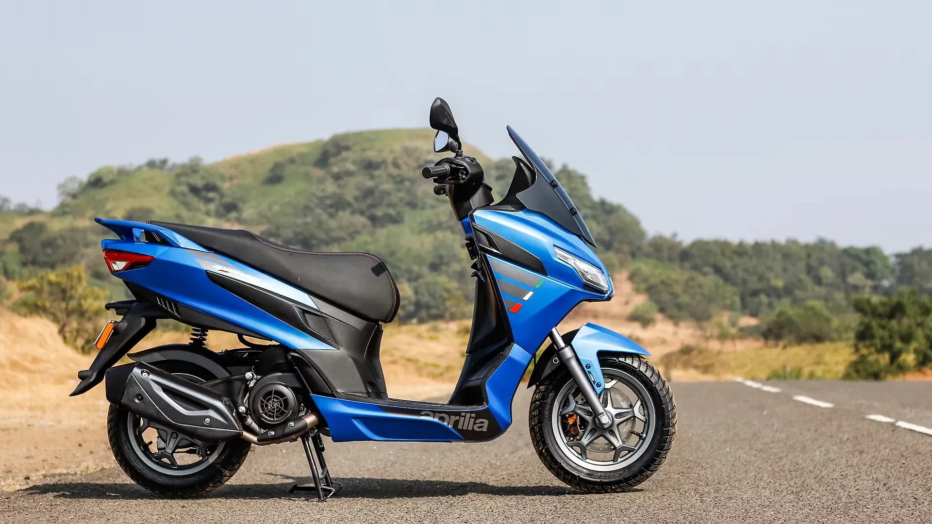 Aprilia SXR 160 Right Side View