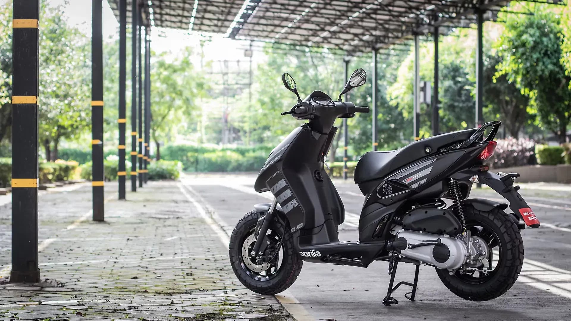 Aprilia Storm 125 Left Rear Three Quarter