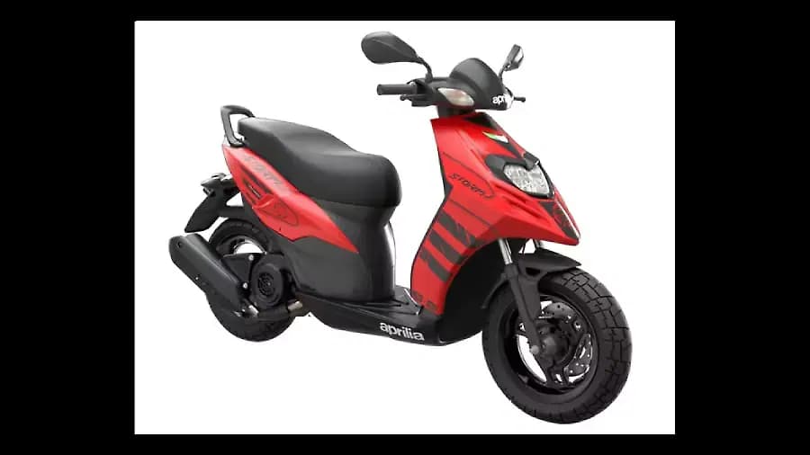 Aprilia Storm 125 Right Front Three Quarter