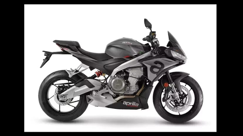 Aprilia Tuono 660 in Rush Grey