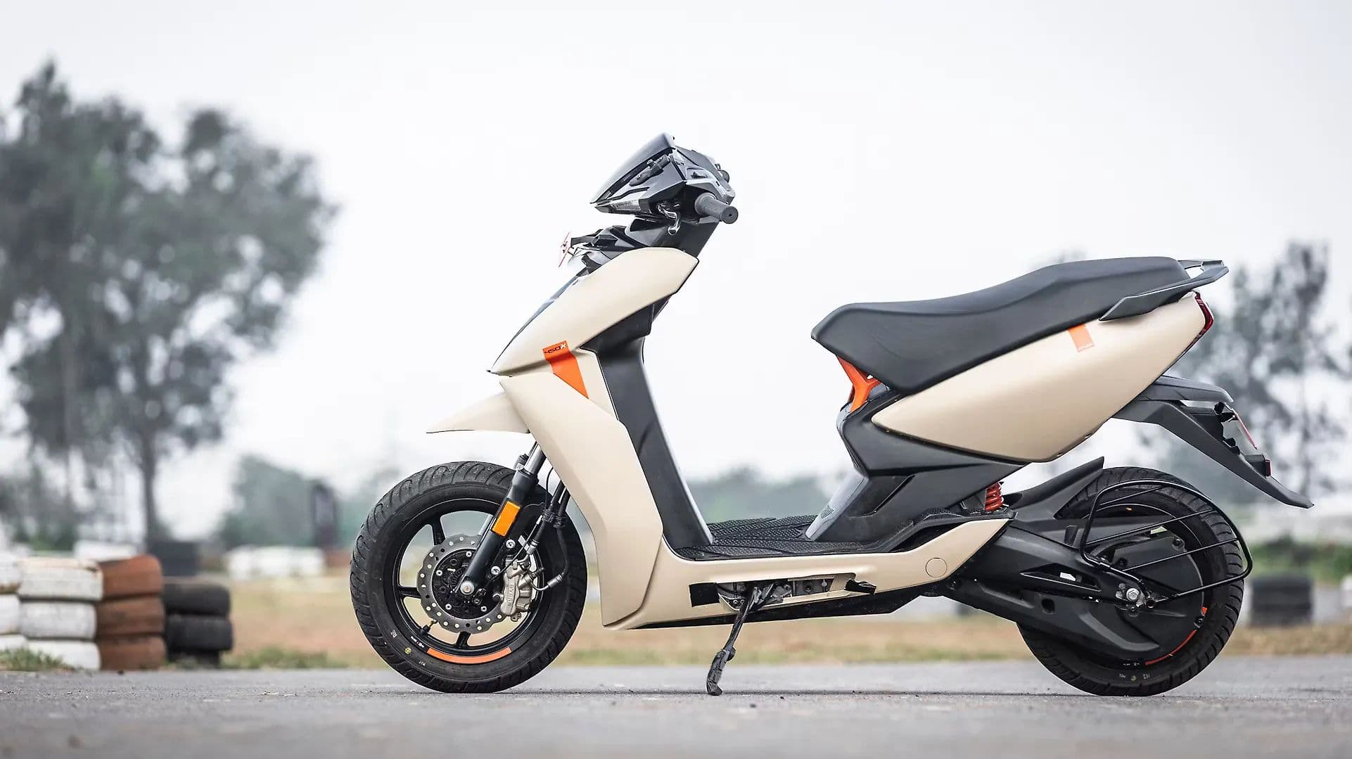 Ather 450X Left Side View