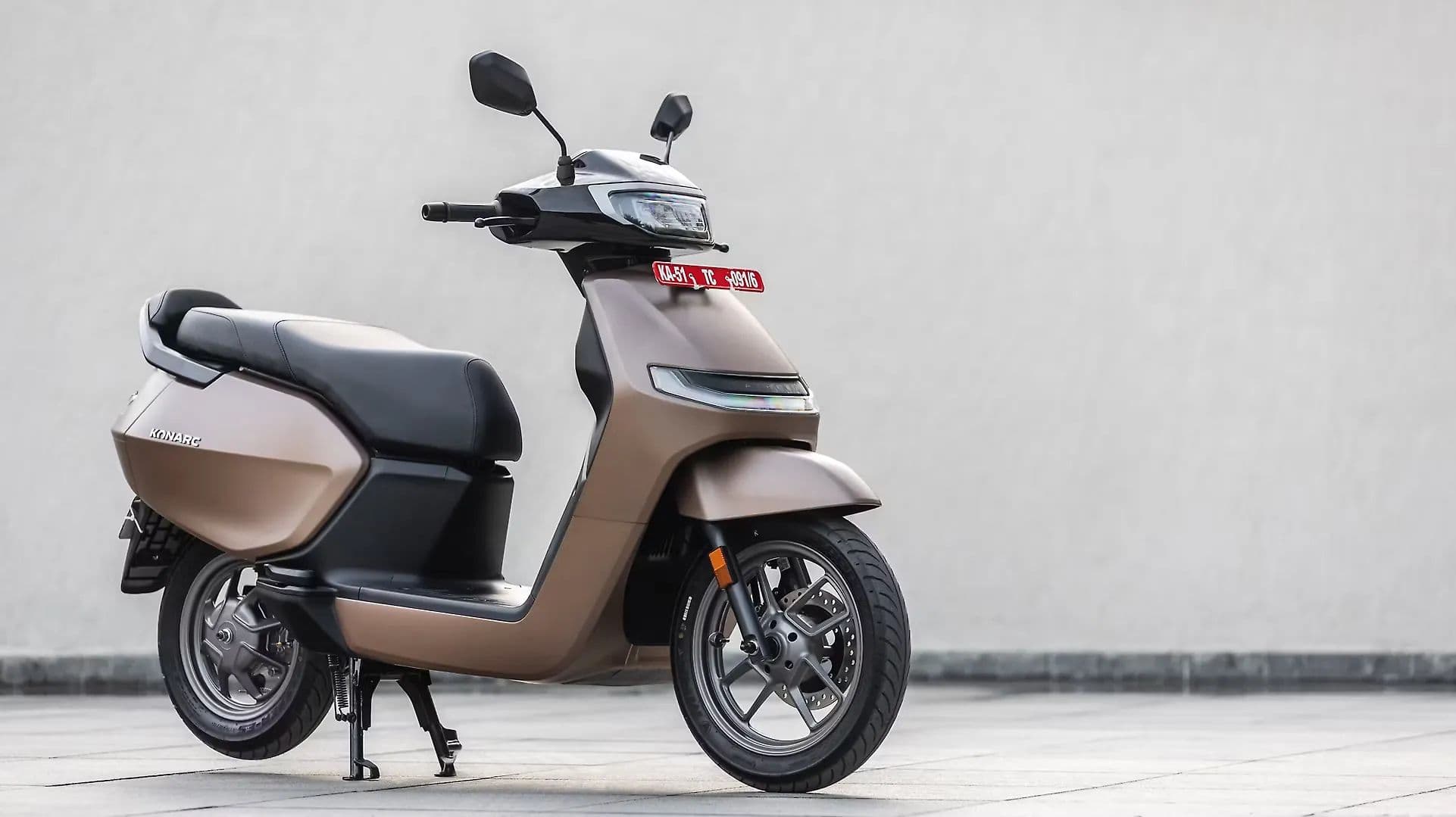 Ather Konarc Right Front Three Quarter