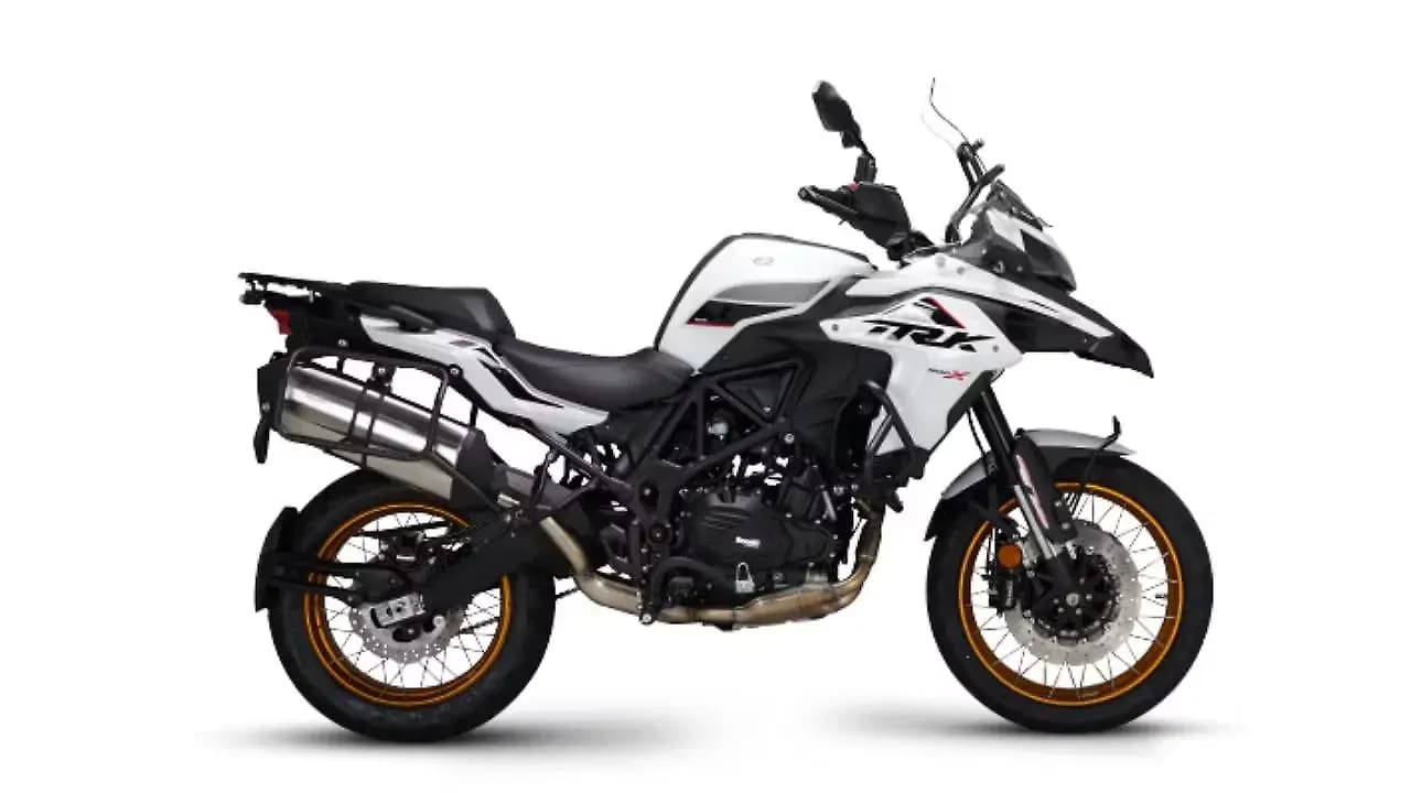 Benelli TRK 502X in White