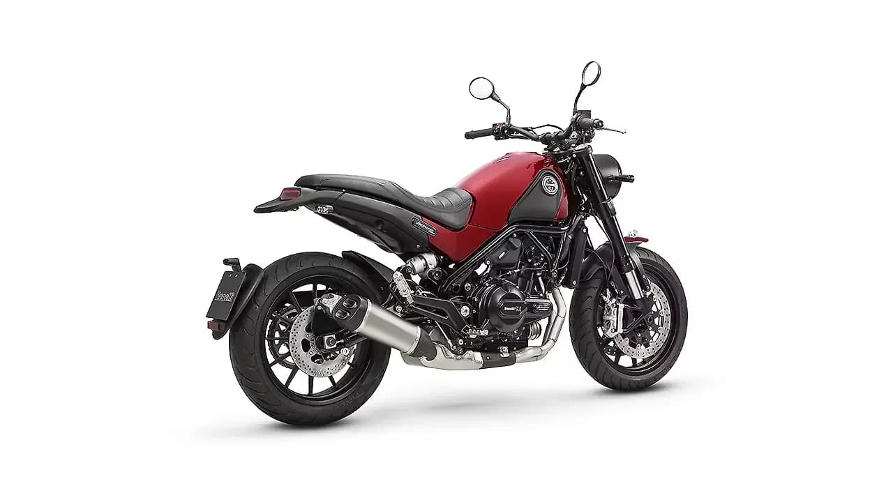 Benelli Leoncino 500 Right Rear Three Quarter