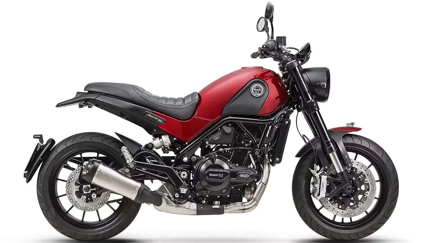 Benelli Leoncino 500 in Red