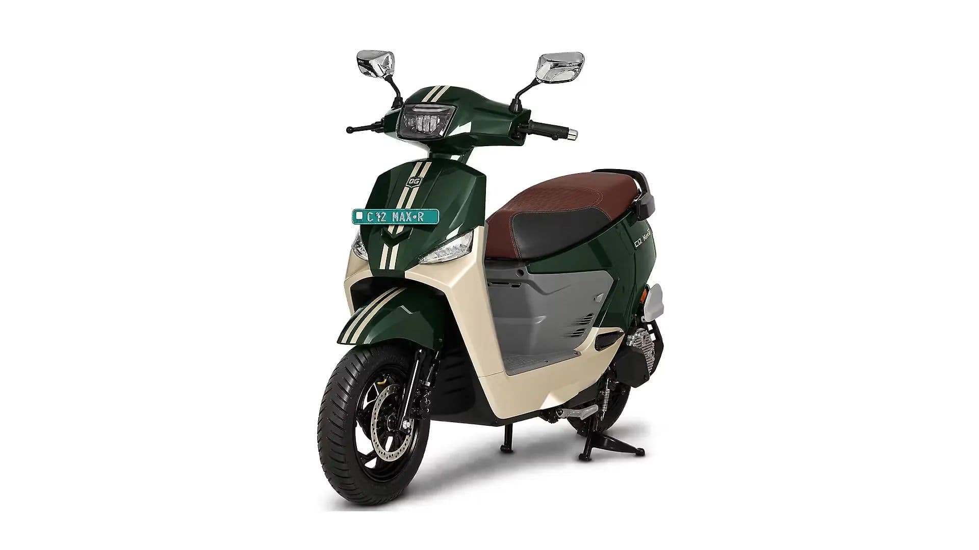 BGauss C12 MaxR Left Front Three Quarter