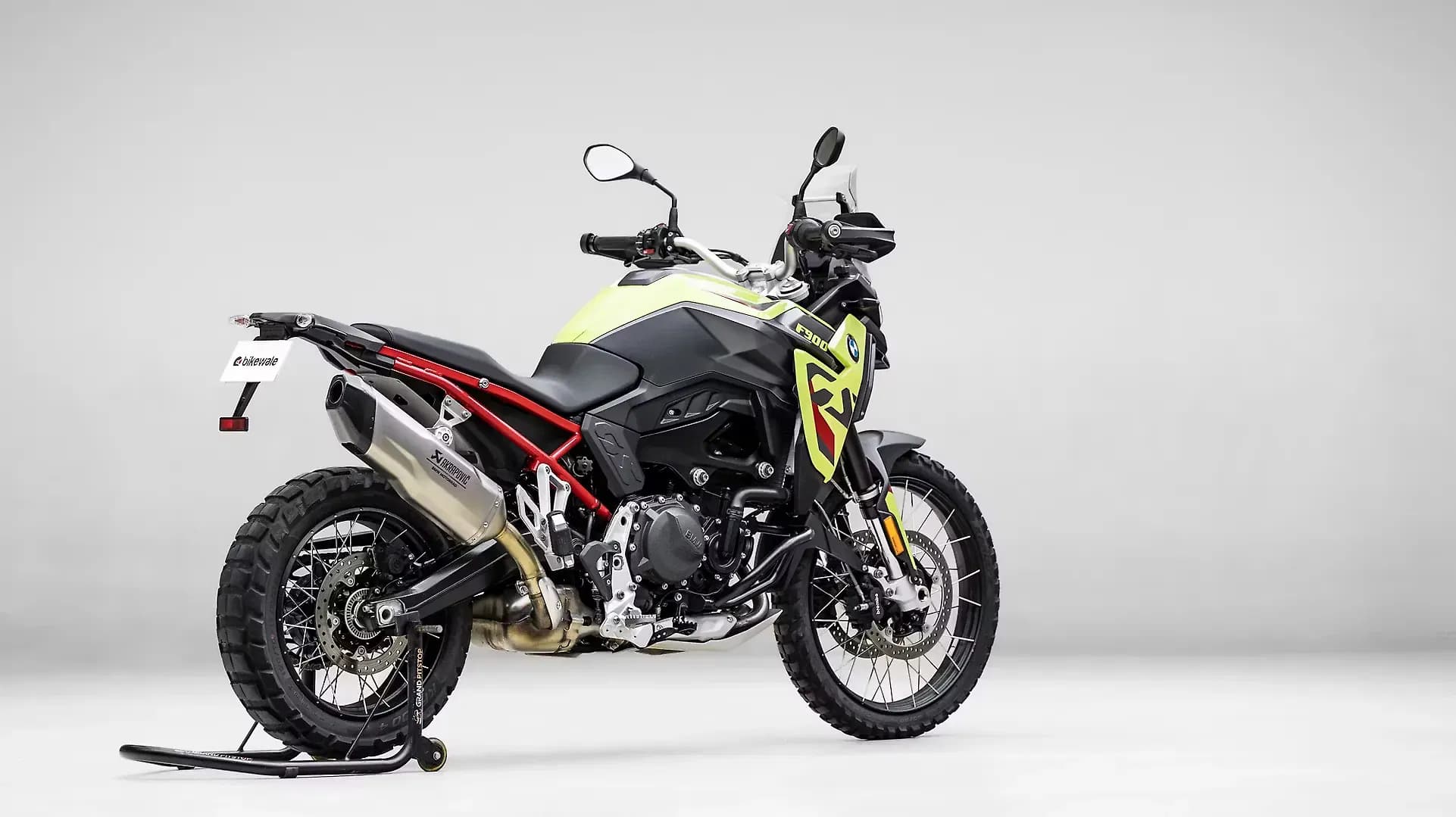 BMW F 900 GS Right Rear Three Quarter