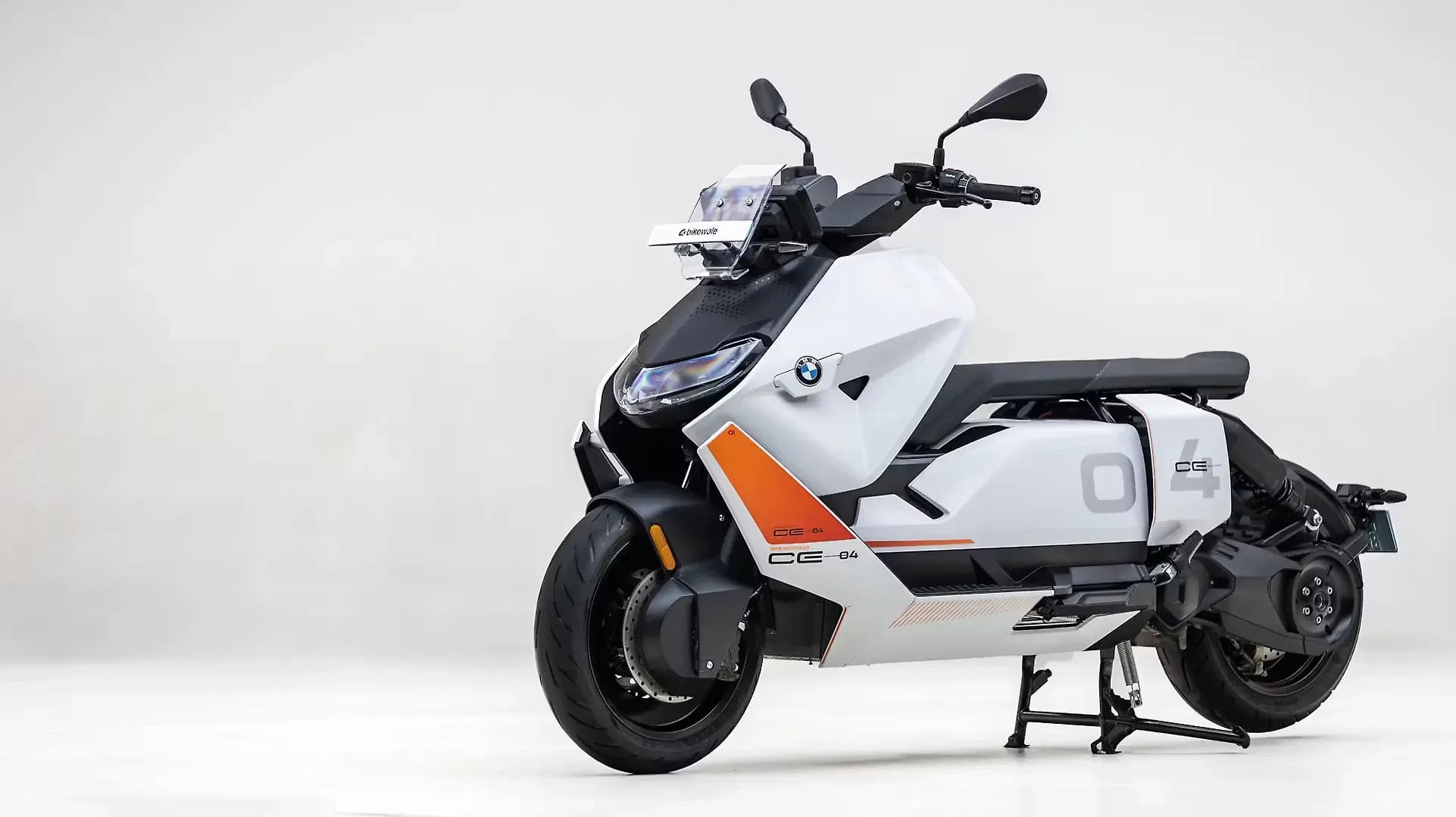BMW CE 04 Left Front Three Quarter