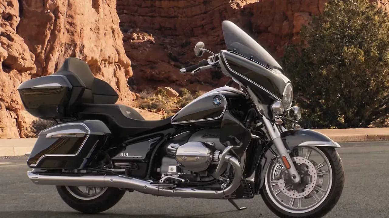 BMW R18 Right Side View