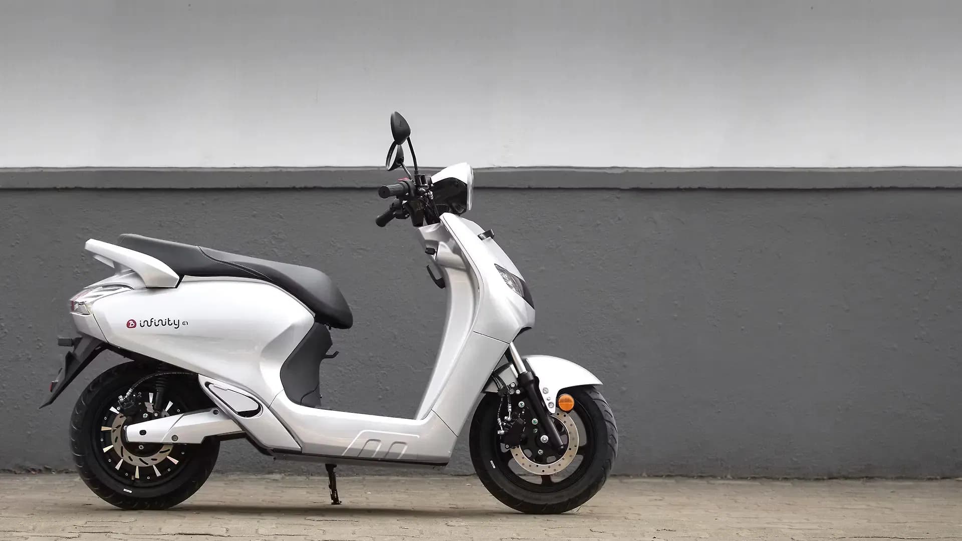 Bounce Infinity E1 Right Side View