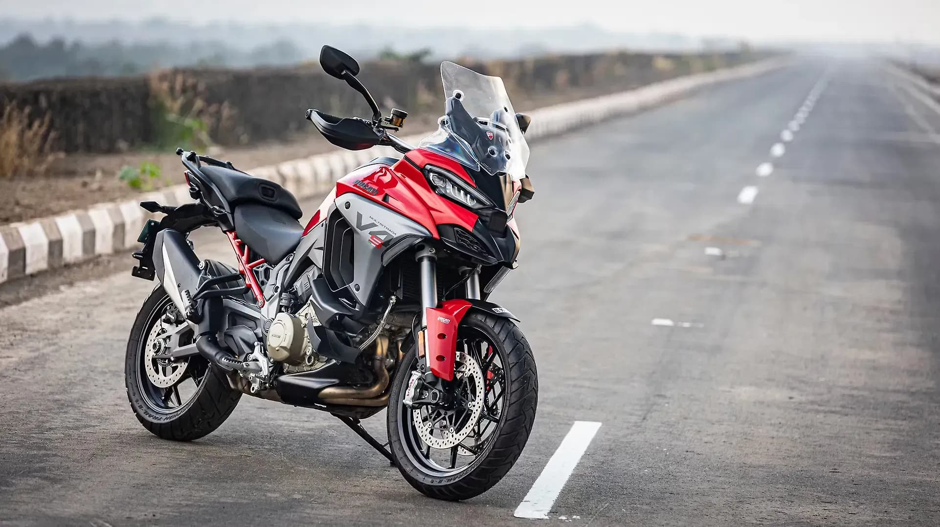 Ducati Multistrada V4 Right Front Three Quarter