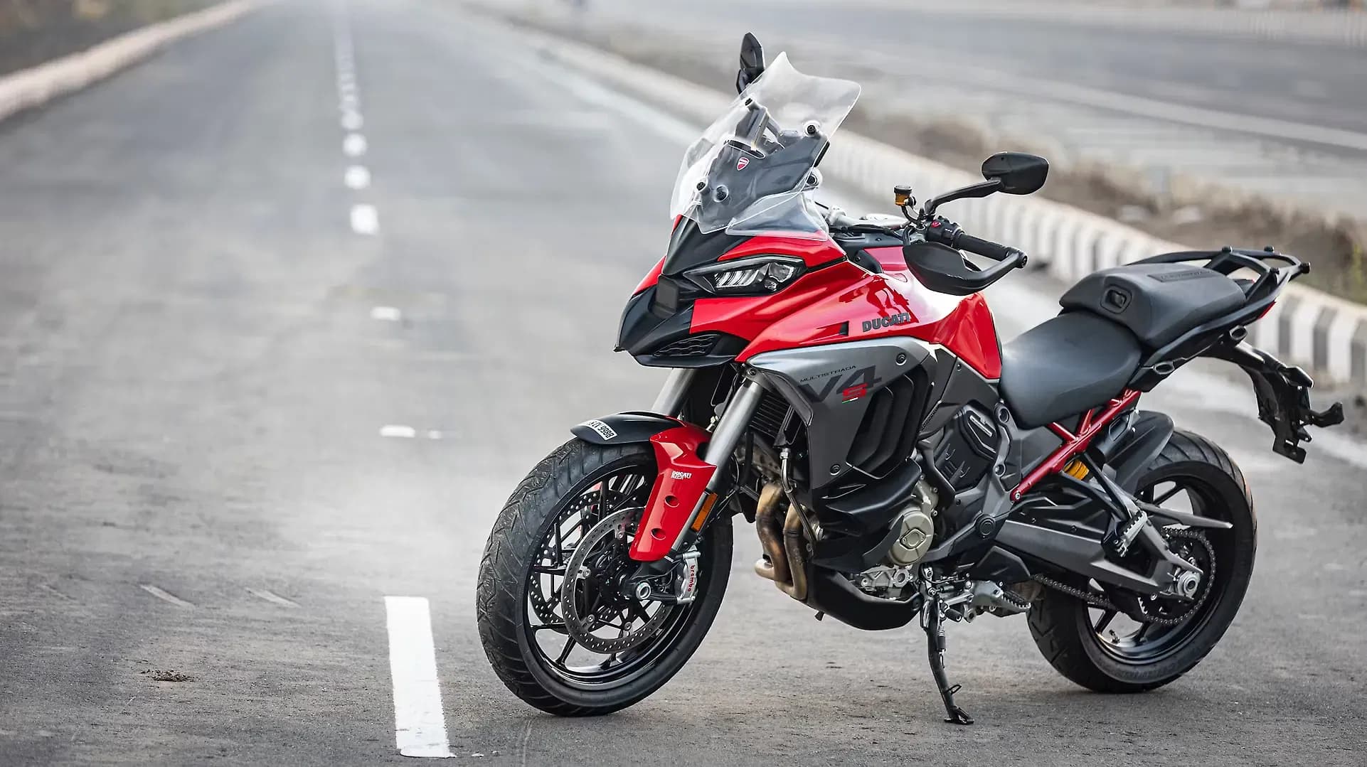 Ducati Multistrada V4 Left Front Three Quarter