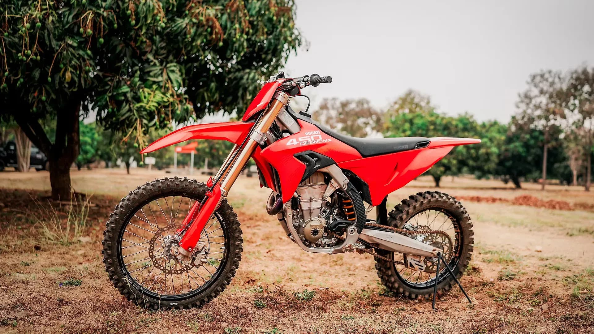 Ducati Desmo450 MX Left Front Three Quarter