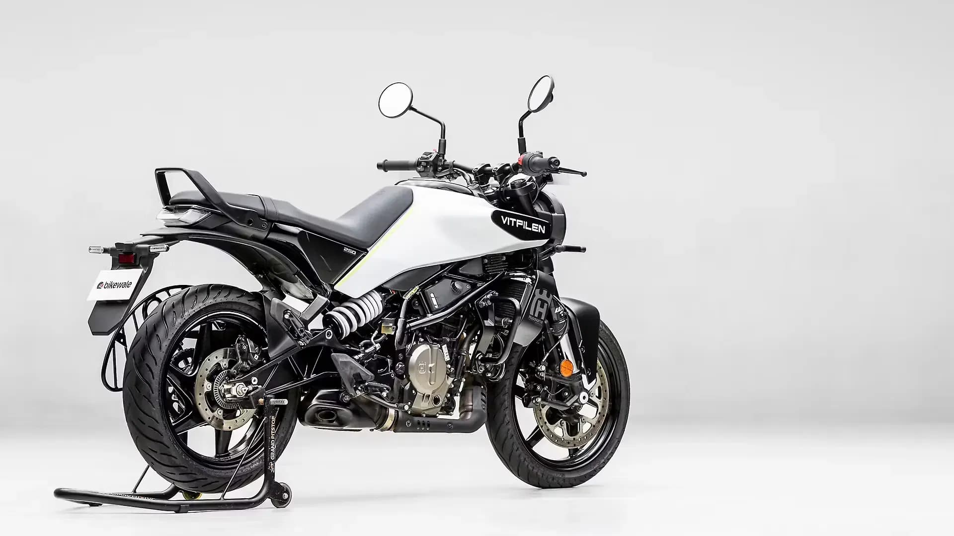Husqvarna Vitpilen 250 Right Rear Three Quarter