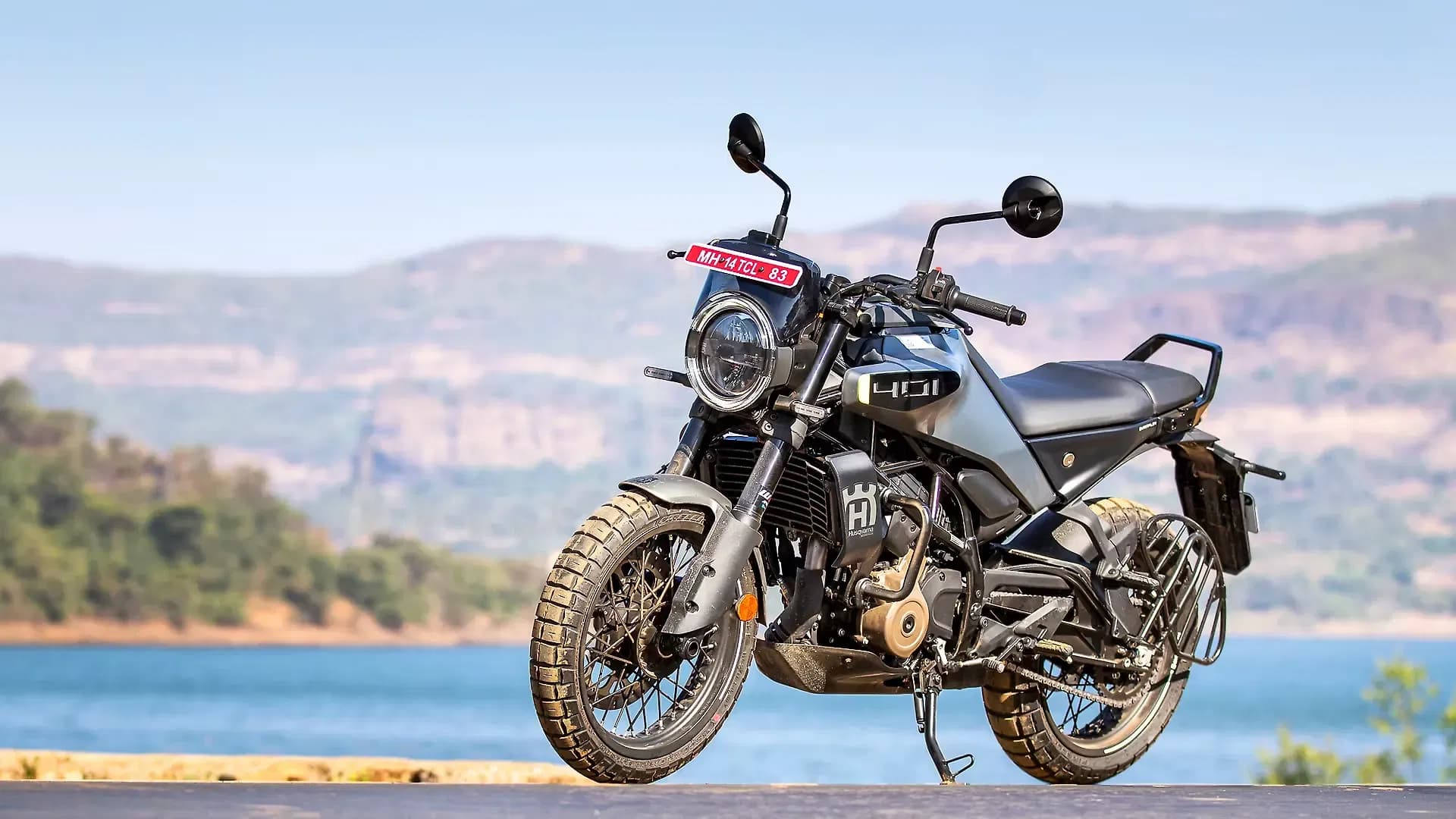 Husqvarna Vitpilen 401 Left Front Three Quarter