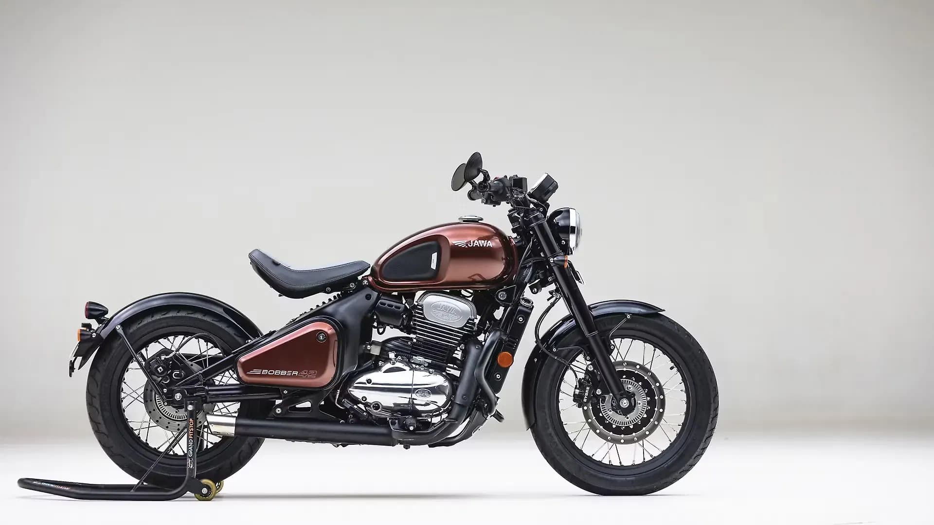 Jawa 42 Bobber Right Side View