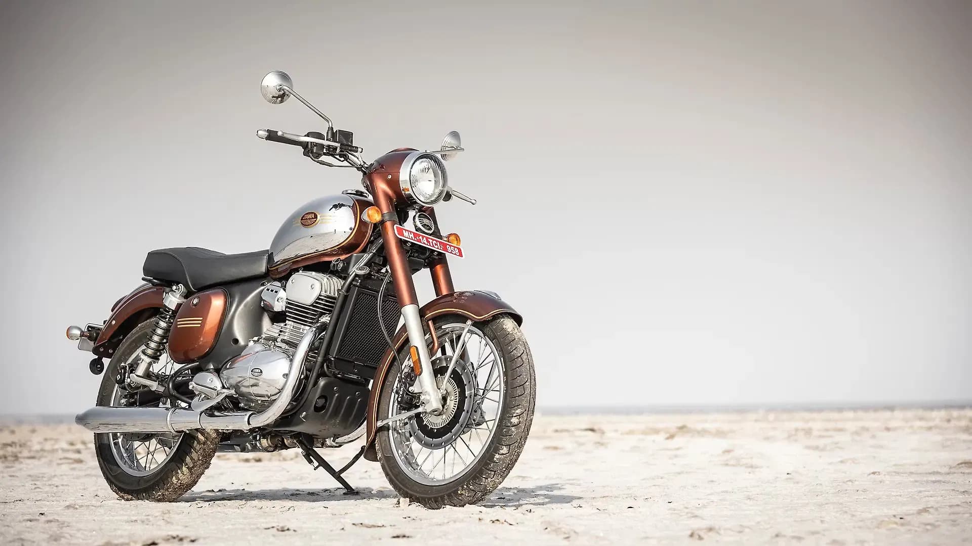 Jawa 350 Right Front Three Quarter