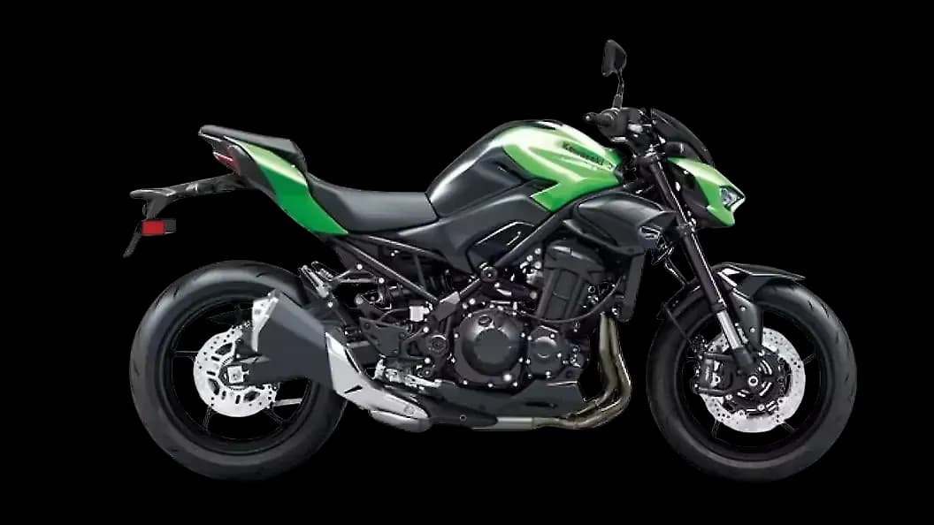 Kawasaki Z900 Right Side View