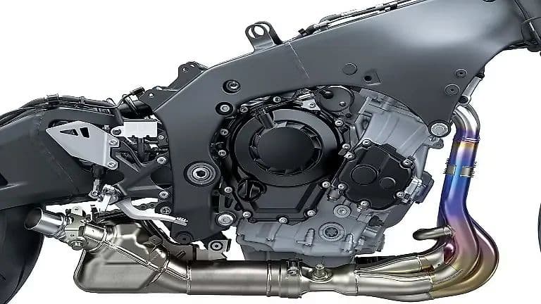 Kawasaki Ninja ZX-10R Engine From Right