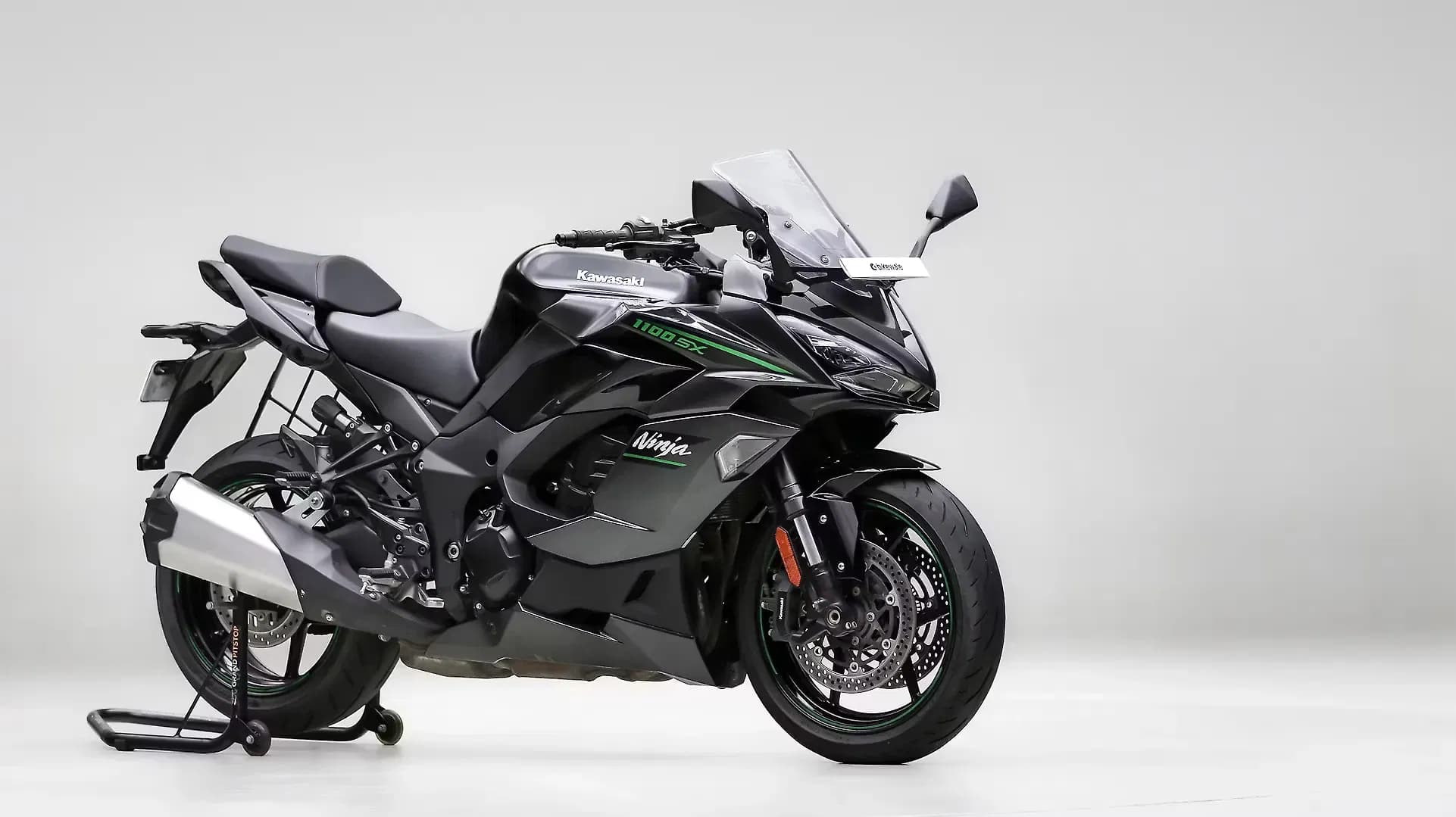 Kawasaki Ninja 1100SX [2025] Right Front Three Quarter