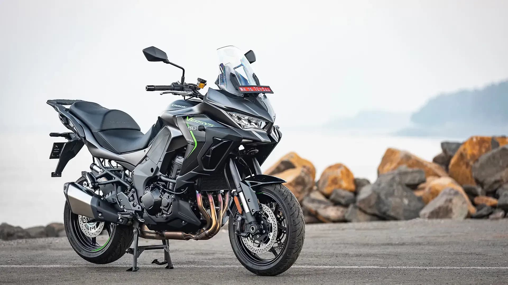 Kawasaki Versys 1100 Right Front Three Quarter