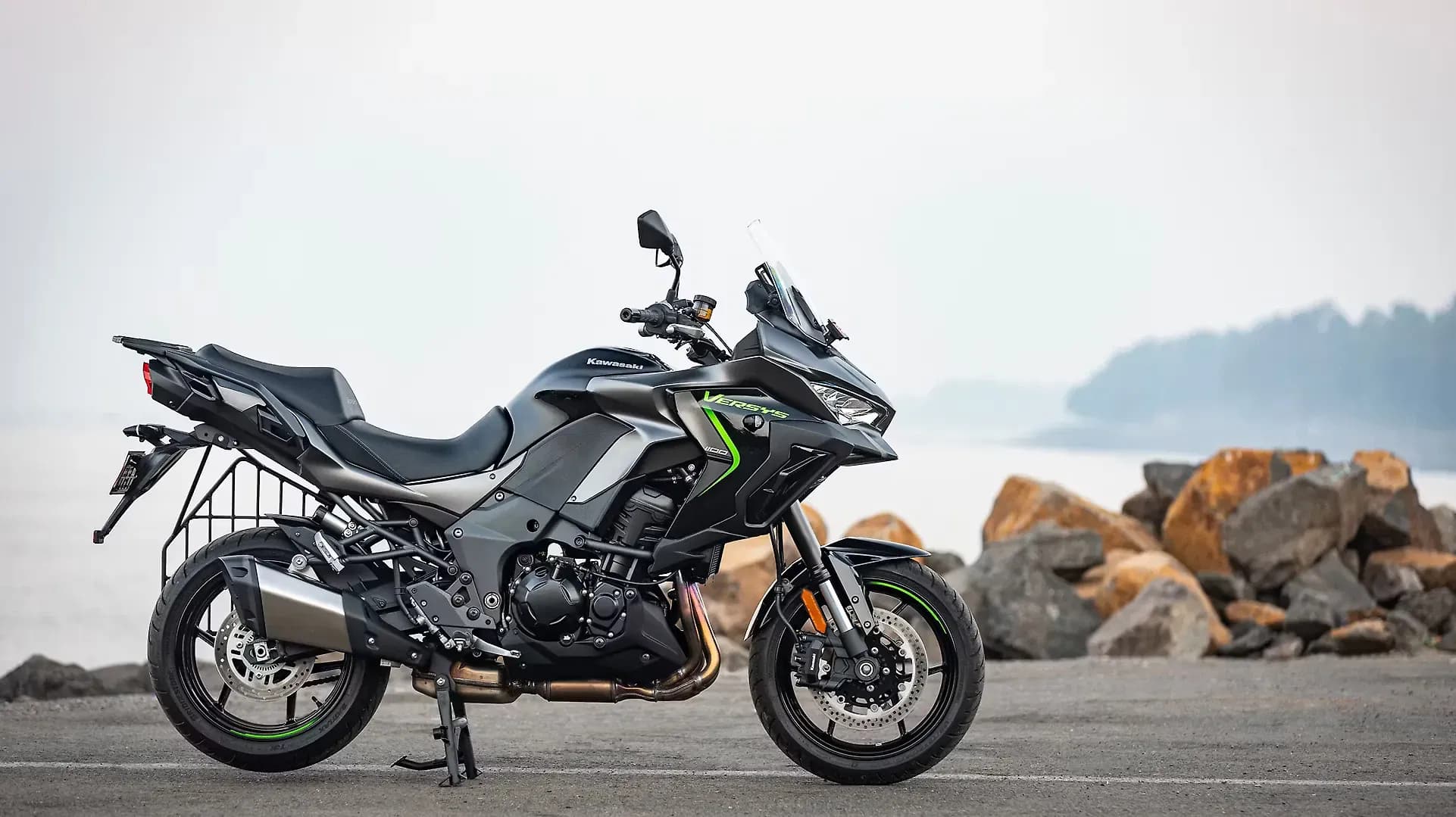 Kawasaki Versys 1100 Right Side View