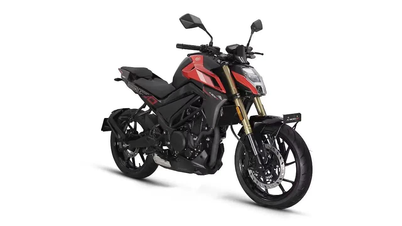 Keeway K300 SF Right Front Three Quarter