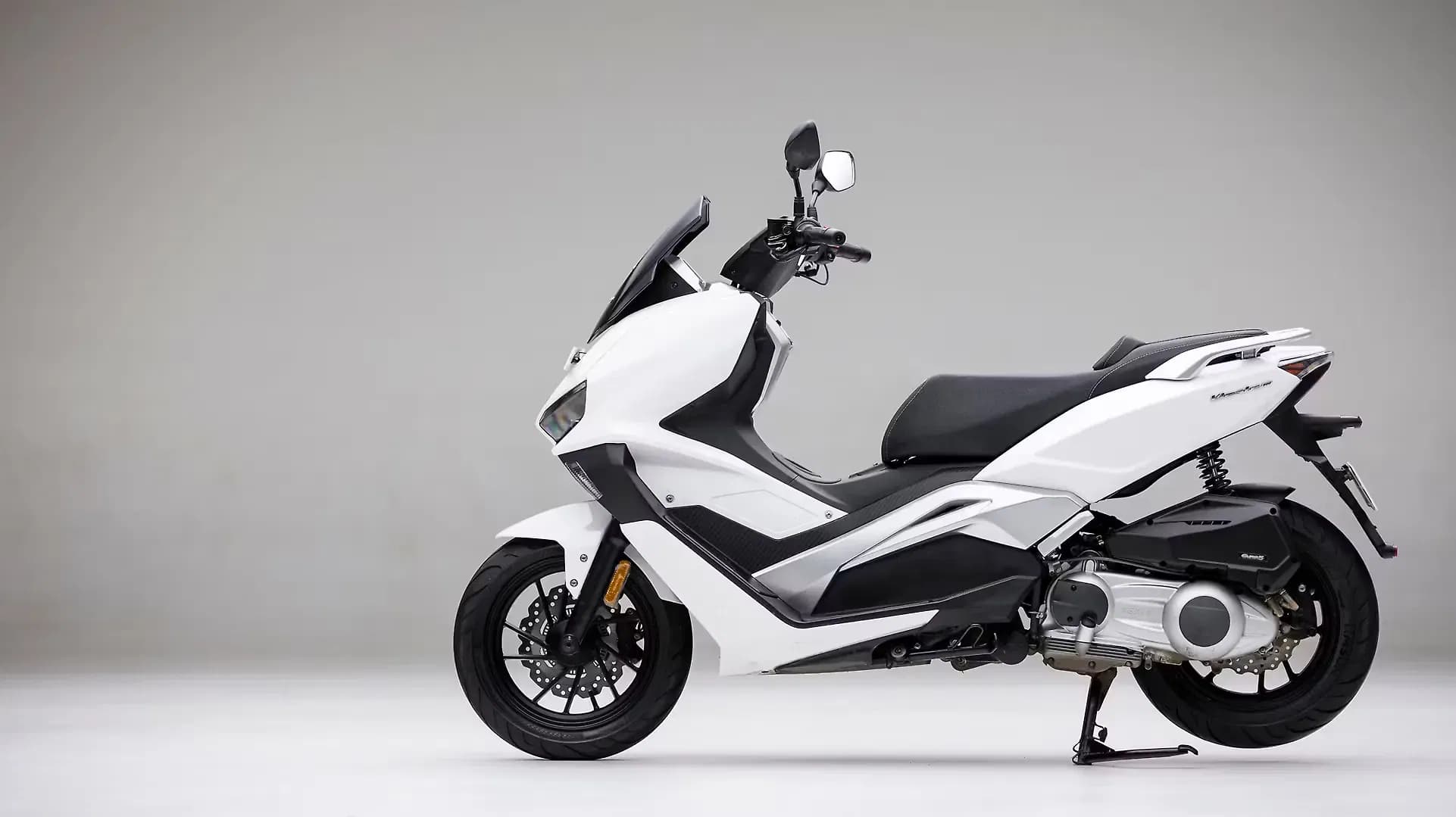 Keeway Vieste 300 Left Side View