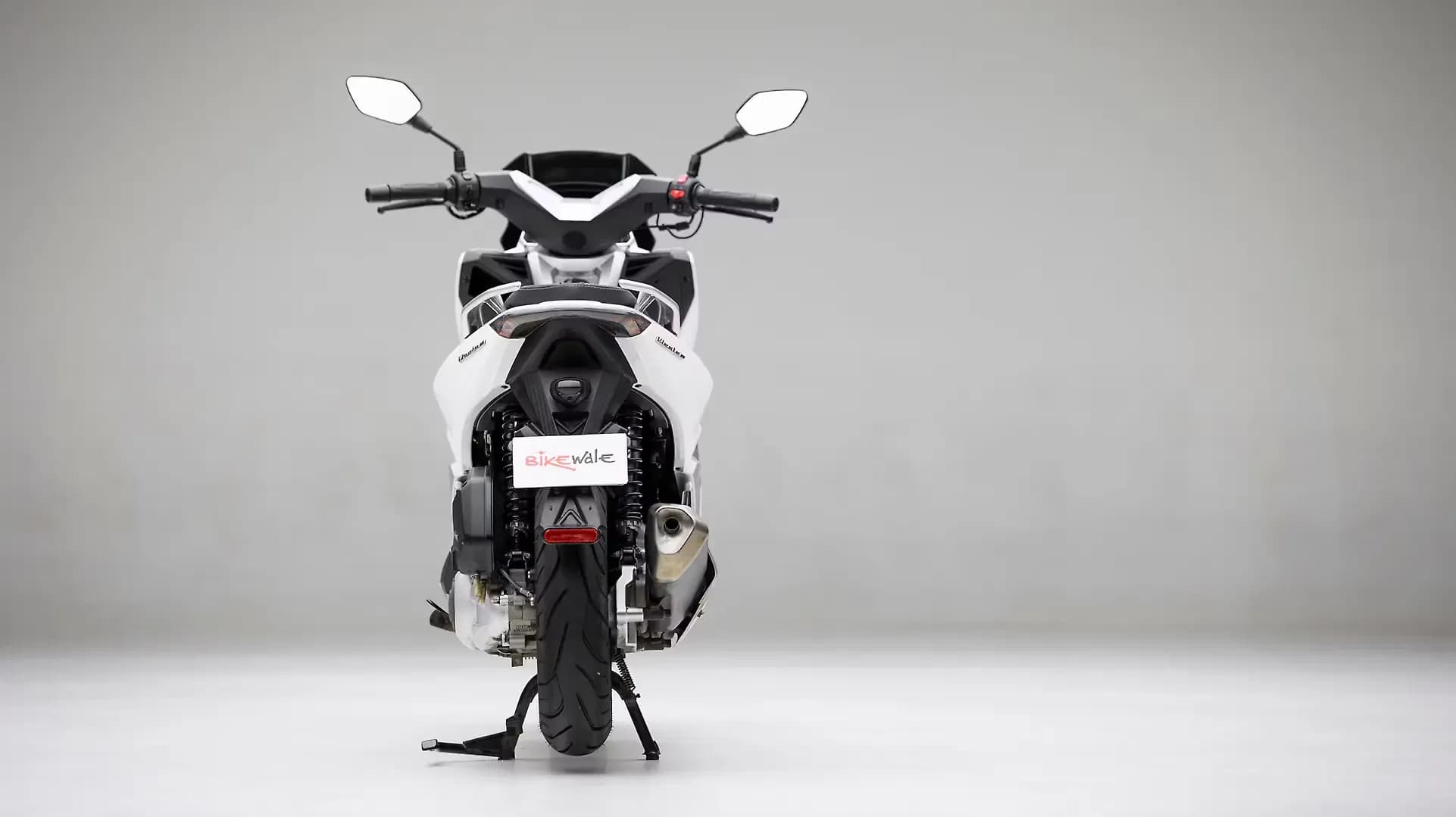 Keeway Vieste 300 Rear View