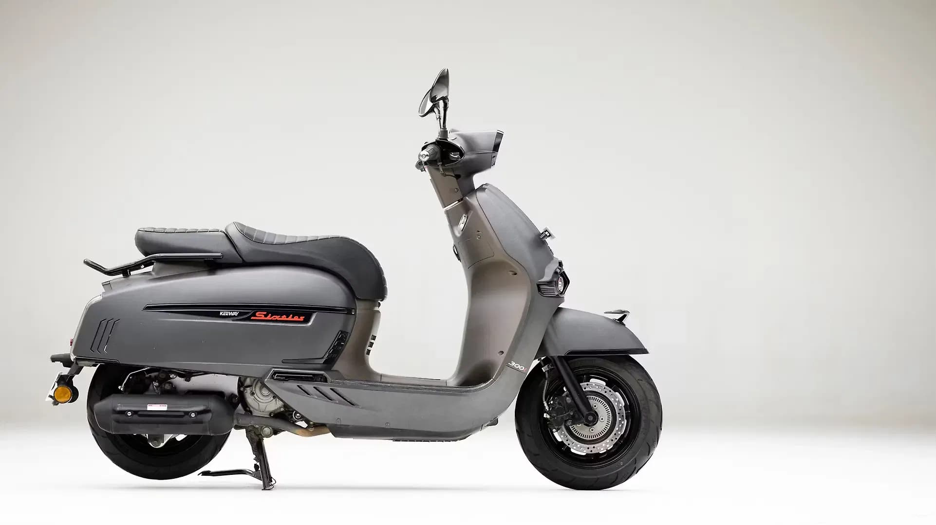 Keeway Sixties 300i Right Side View