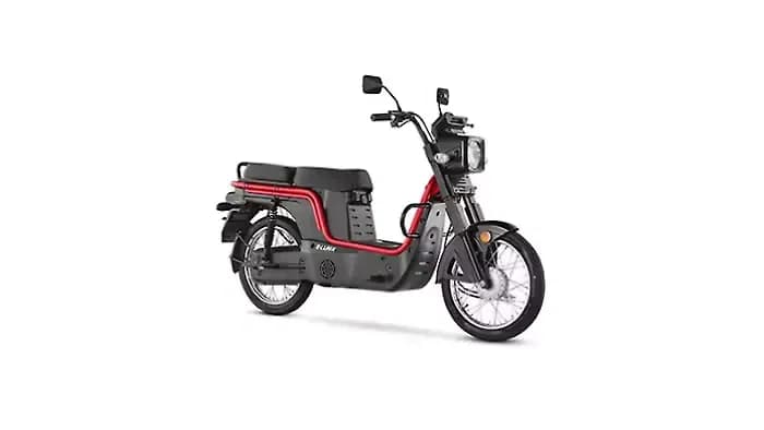Kinetic Green E-Luna Right Front Three Quarter
