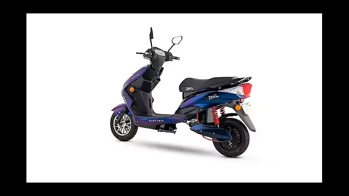 Kinetic Green Zing Left Rear Three Quarter