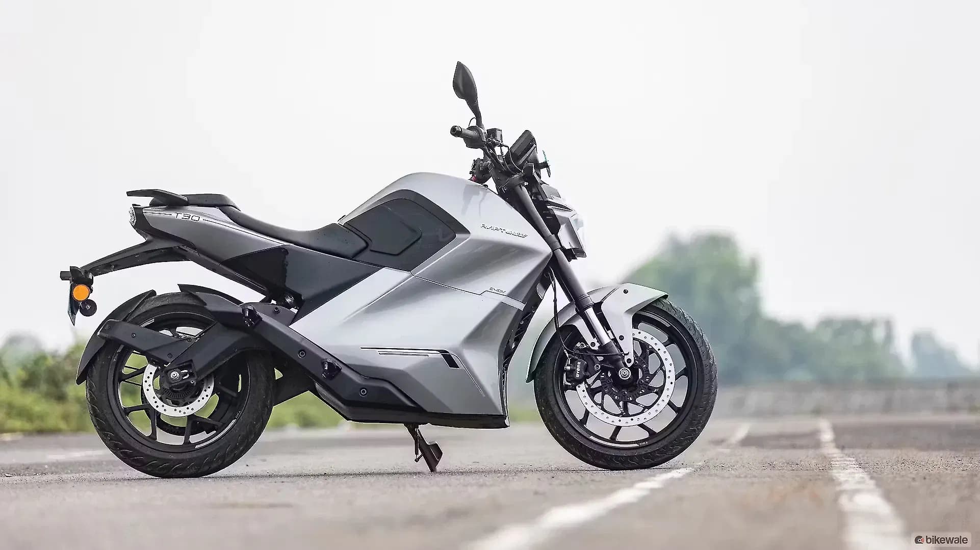 Raptee HV T30 Right Side View