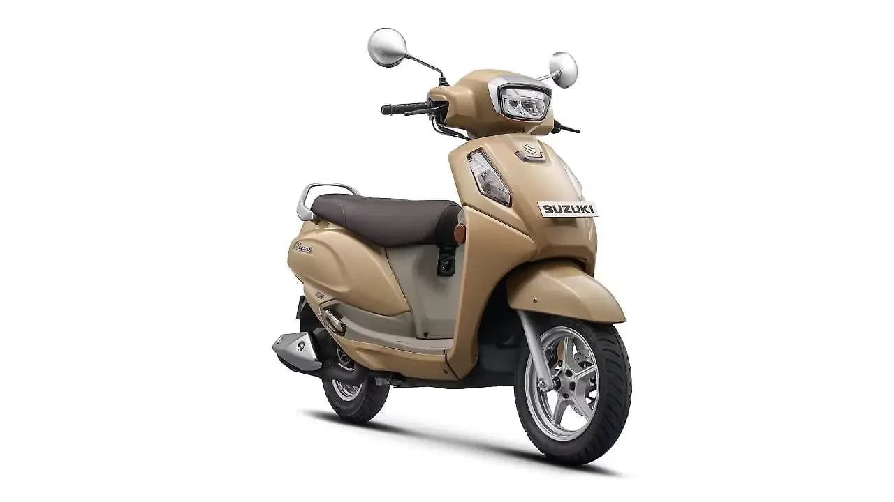Suzuki Access 125 [2025] Right Front Three Quarter