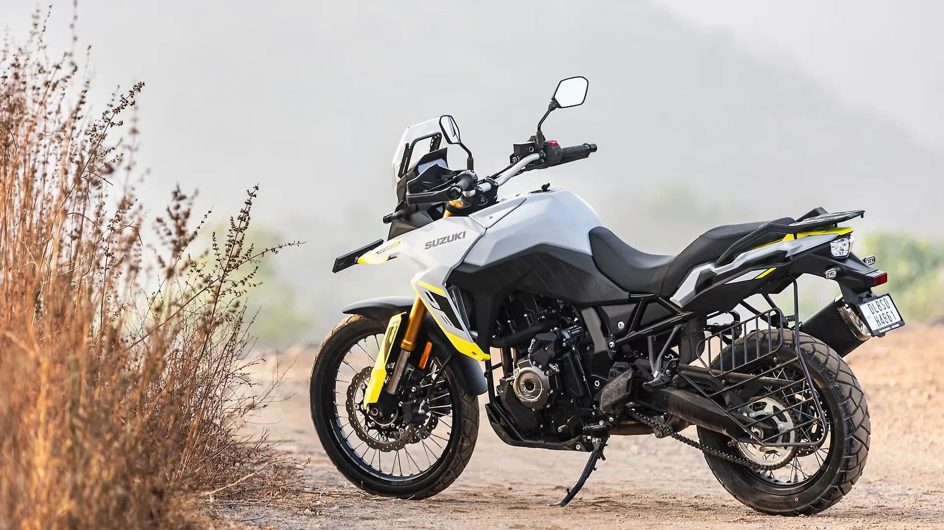 Suzuki V-Strom 800 DE Left Rear Three Quarter