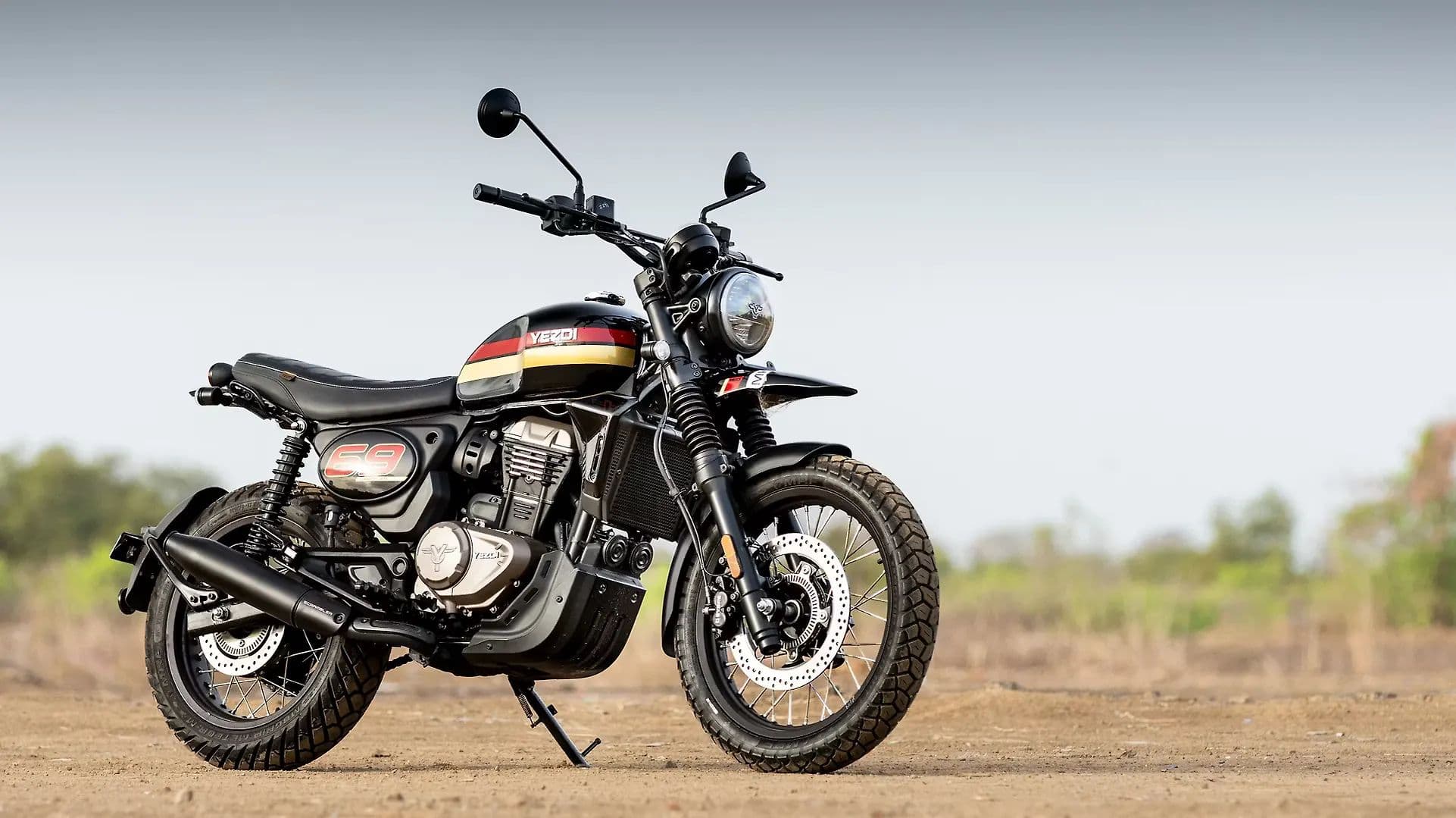 Yezdi Scrambler Right Front Three Quarter