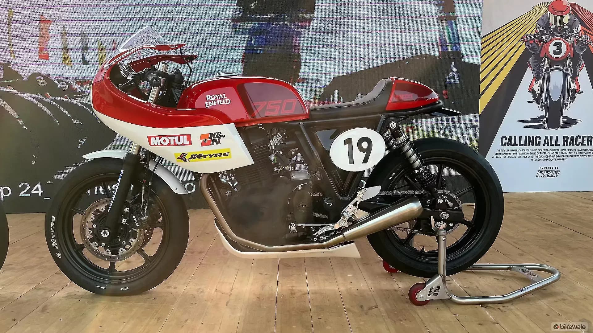Royal Enfield Continental GT 750 in Red