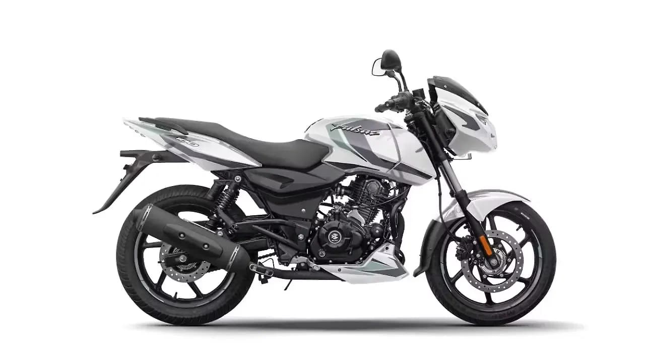 Bajaj Pulsar 180 in White