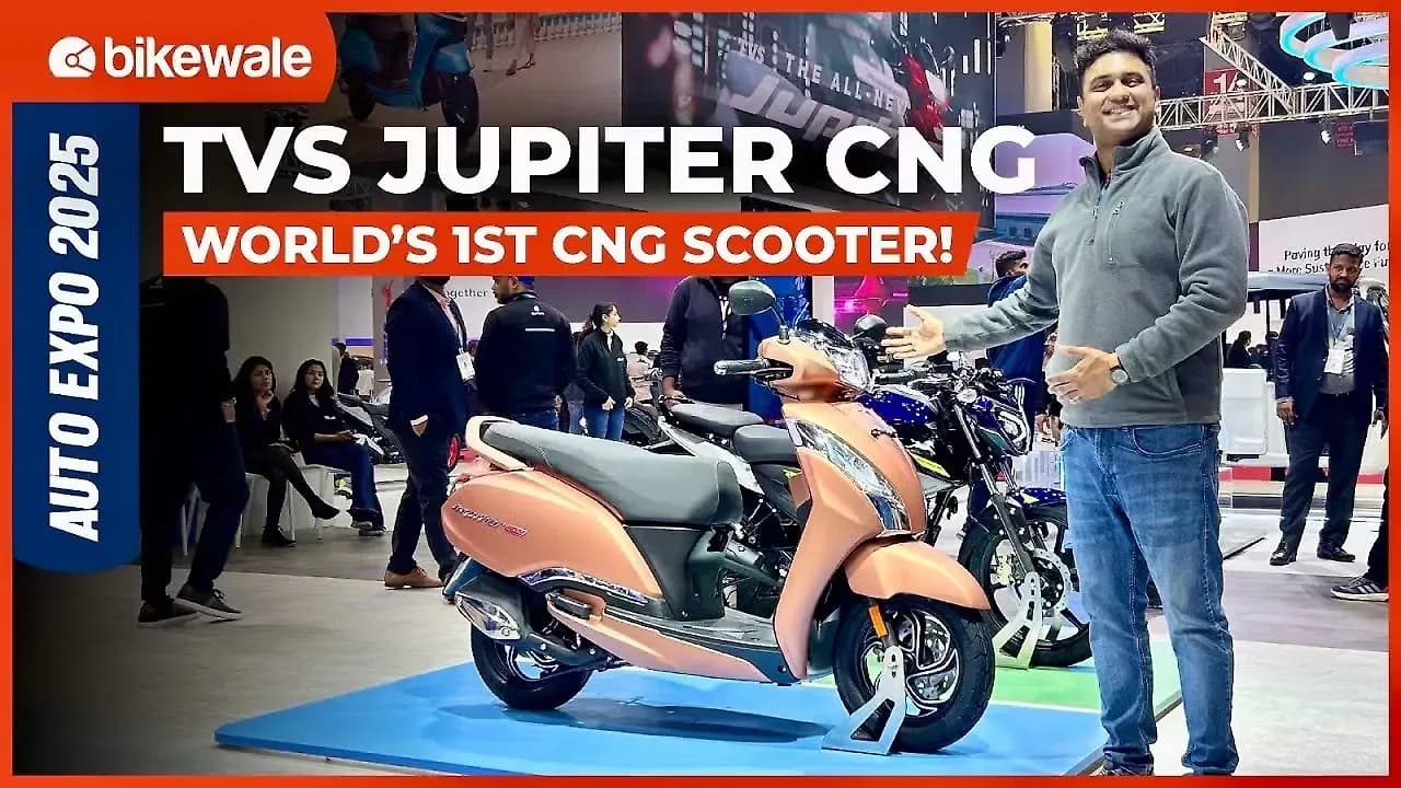 TVS Jupiter CNG Right Front Three Quarter