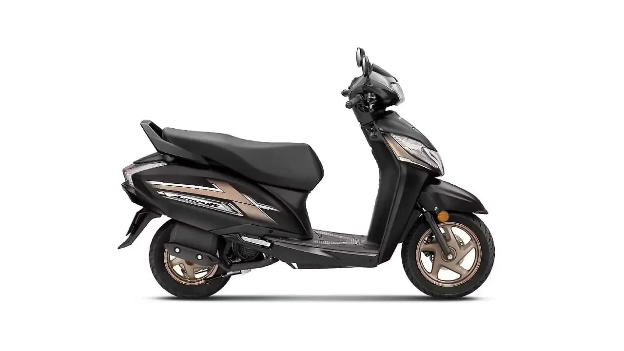 Honda Activa 125 in Mat Steel Black Metallic (Anniversary Edition)