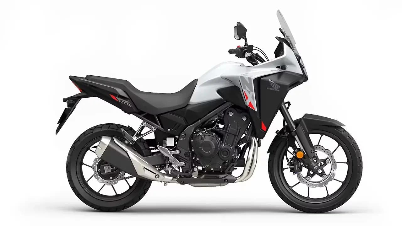 Honda NX500 in Pearl Horizon White