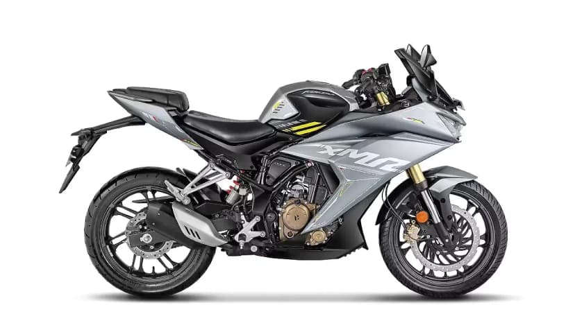 Hero Karizma XMR in Combat Edition