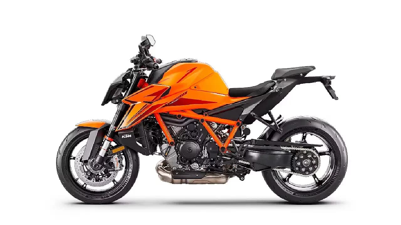 KTM 1390 Super Duke R in Orange